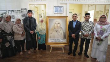 وزارة التعليم الفاضل فالديزون يطالع رحمة اليونسيي، سوريتي تراث كبير في تعليم الفتيات