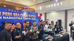 Smuggling Methamphetamine In Dubur, Ex PMI Woman Arrested At Batam Airport