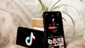 Irlandia Buka Investigasi TikTok dan LinkedIn Terkait Pelaporan Konten Ilegal 