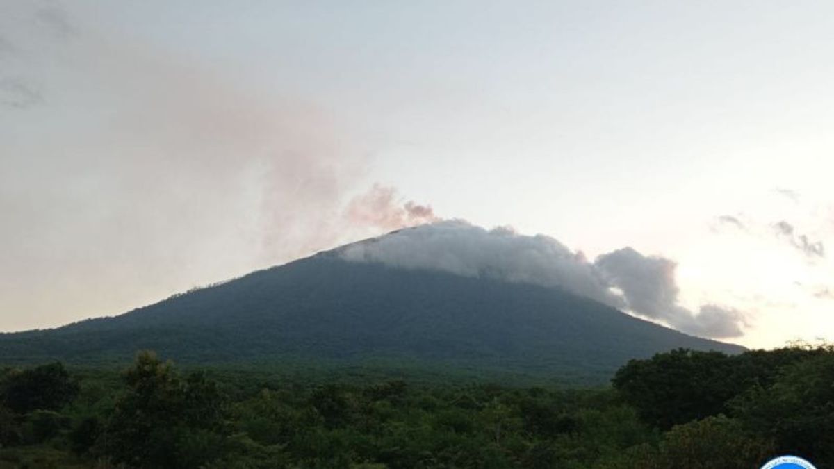 NTT, Ile Tremor 지진으로 인한 용암폭포에 대한 주민들의 주의 촉구