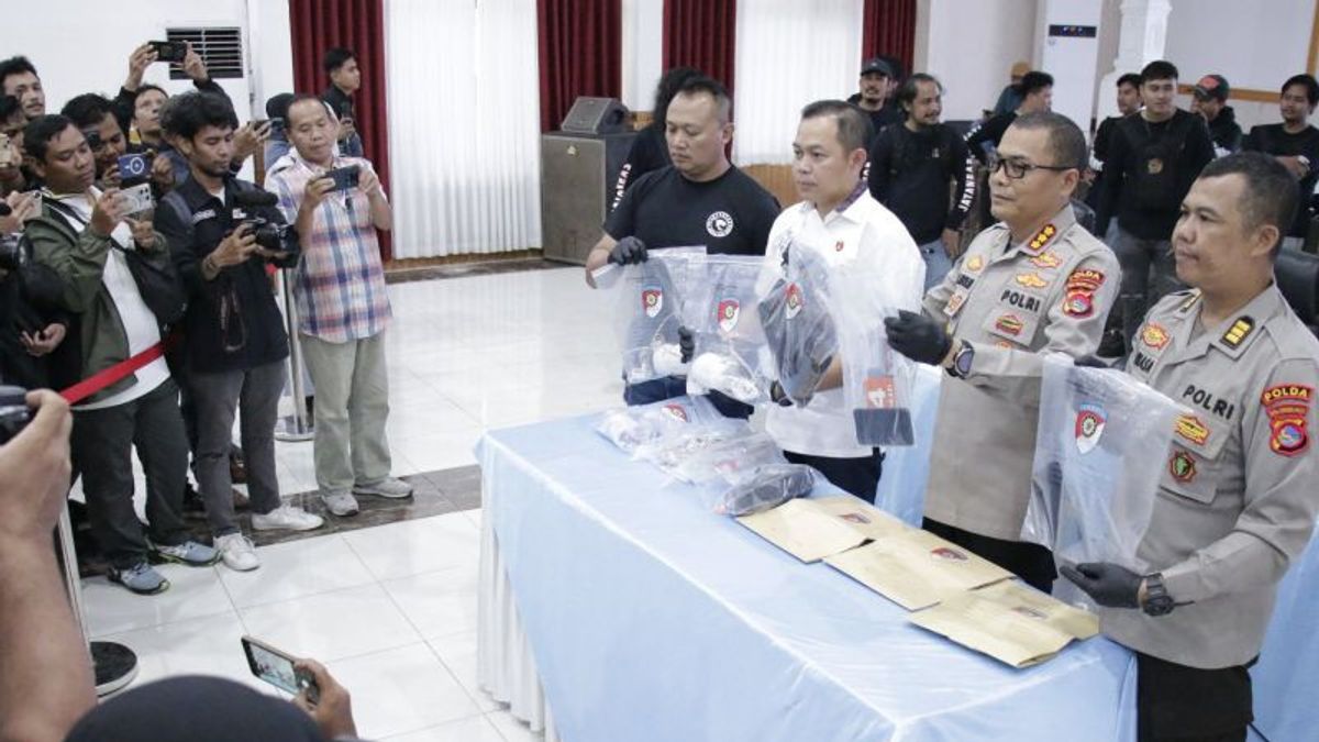    Polisi Temukan Ganja Saat Tangkap Pembunuh Ibu Kandung yang Jasadnya Dibakar