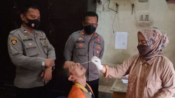 确保健康，警察Asahan拭子快速抗原检测囚犯
