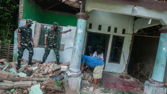  Le Tremblement De Terre De Banten Cause Des Dégâts Dans 166 Villages