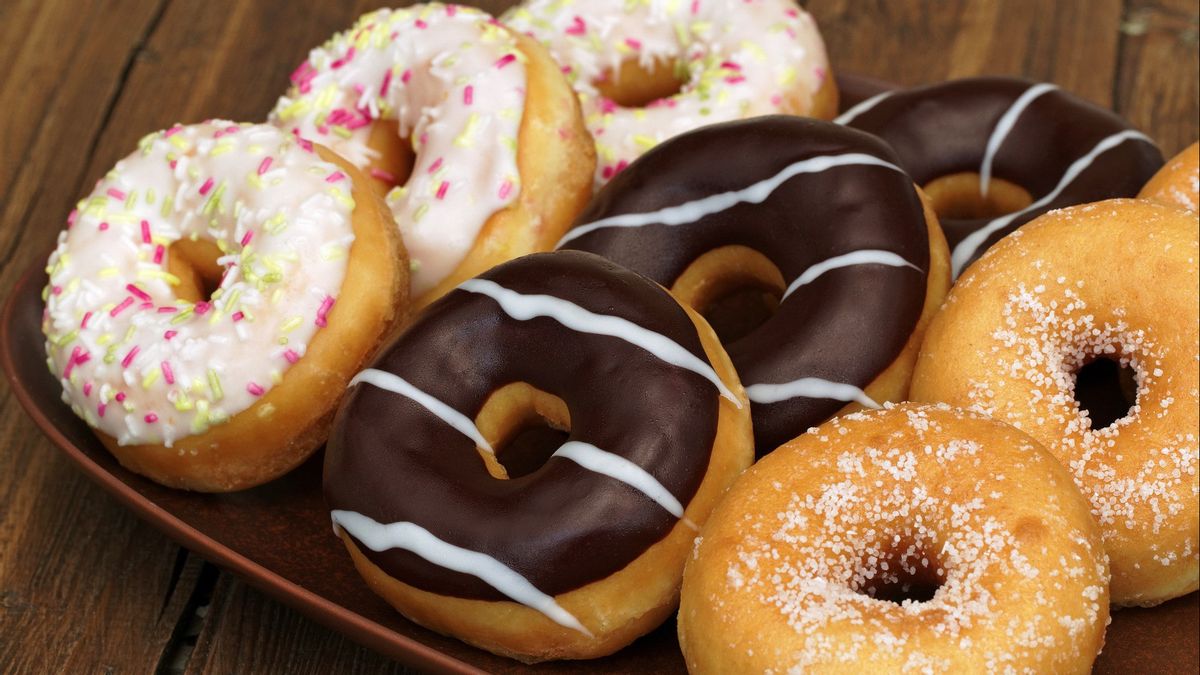 Curieux, Pourquoi Donuts Bolong Au Milieu? Voici La Réponse