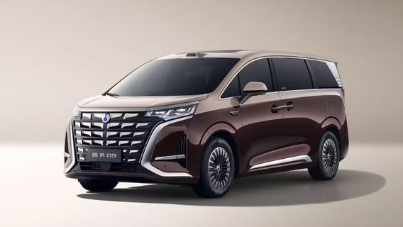 最新Denza D9现在可以订购，看看变化