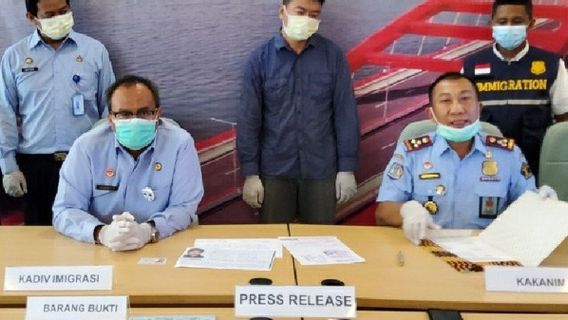 Kantor Imigrasi Jayapura Tangkap WNA China Tanpa Dokumen Keimigrasian