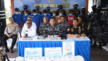 Lantamal XIII Tarakan 逮捕 走私者 15.3 Kg 马来西亚原始冰毒