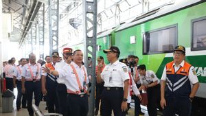 Jelang Natal dan Tahun Baru, KAI Lakukan Inspeksi Kereta Lintas Pulau Jawa