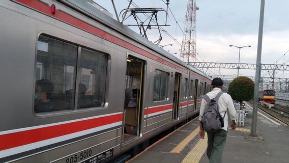 Imbas Pengalihan Arus Lalu Lintas karena Ada Aksi Reuni 212, Sebanyak 12 KA Jarak Jauh Berhenti di Stasiun Jatinegara Hari Ini