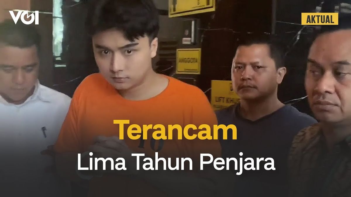 VIDEO: Pakai Baju Tahanan dan Tangan Diborgol, Ini Penampakan Leon Dozan