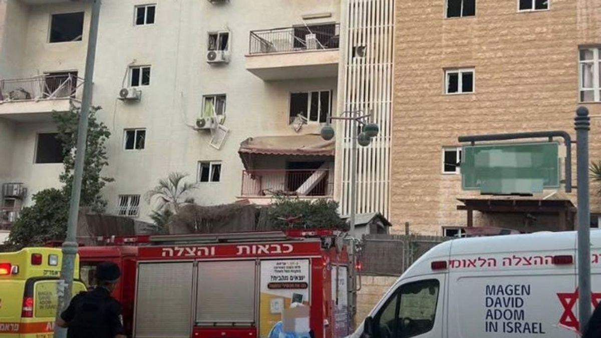 Rudal Iran Hantam Bangunan di Beer Sheva Israel Pagi Ini