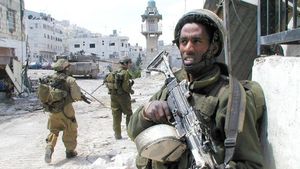 Tak Puas Geledah Rumah dengan Alasan 'Cari Buronan,' Pasukan Israel juga Tahan 5 Warga Palestina di Tepi Barat