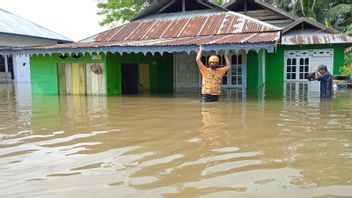 洪水袭击戈龙塔洛摄政， 275 K 受影响