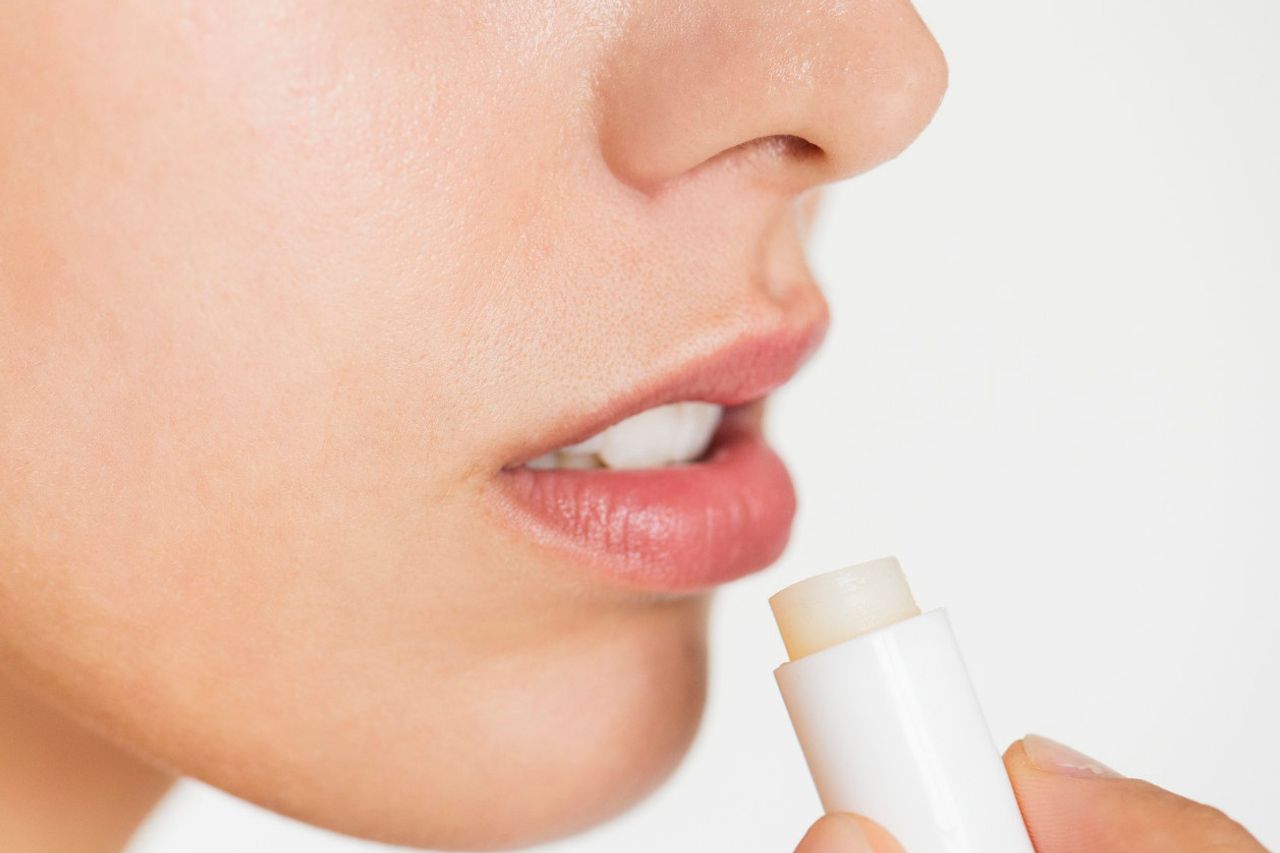 SPF 30を使用するための良い唇のためのスーリヤベール、これが理由です