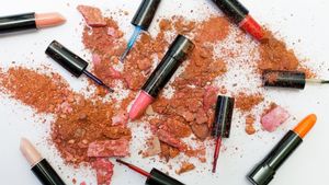 Warna Lipstik yang Cocok Sesuai Zodiak, Ini Daftarnya!
