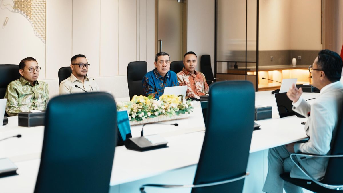 Menteri Kebudayaan Temui COO Danantara, Minta KPI untuk “Monetisasi” Aset Budaya dari Borobudur sampai Venice Biennale