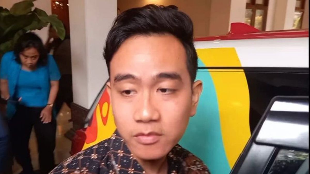Pascapenetapan Wapres Terpilih, Gibran Berkantor 2 Jam di Balkot Surakarta