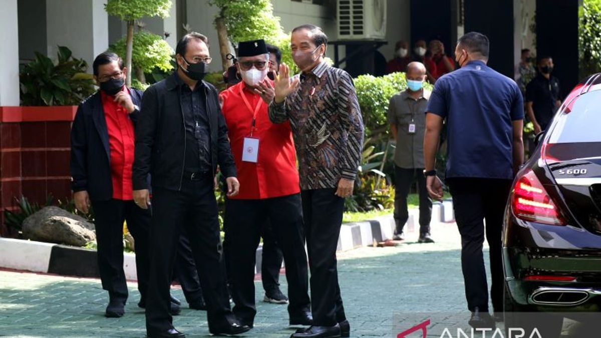 Konsolidasi Pemilu 2024: Jokowi dan Ganjar Pranowo Hadiri Rakernas II PDIP di Lenteng Agung