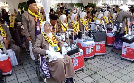 Seorang Calon Haji Asal Mataram Batal Berangkat karena Hamil