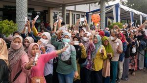 PT Semen Indonesia (Persero) Tbk Salurkan 1.000 Paket Sembako Murah dan Mudik Gratis