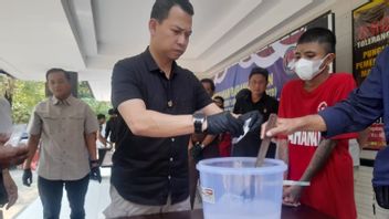 Hundreds Of Kilograms Of Methamphetamine From Two Suspects Were Asked At The Central Java Police