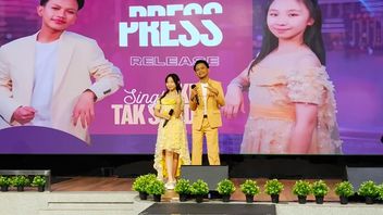 Etenia Croft和Farel Prayoga揭示了单曲“我们并不孤单”的友谊的意义