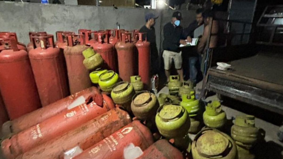 Bali Police Reveals Case Of Subsidized LPG Coupling In Denpasar