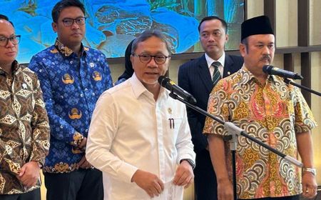 Menko Zulkifli Pastikan Bulog Bertransformasi jadi Badan Otonom