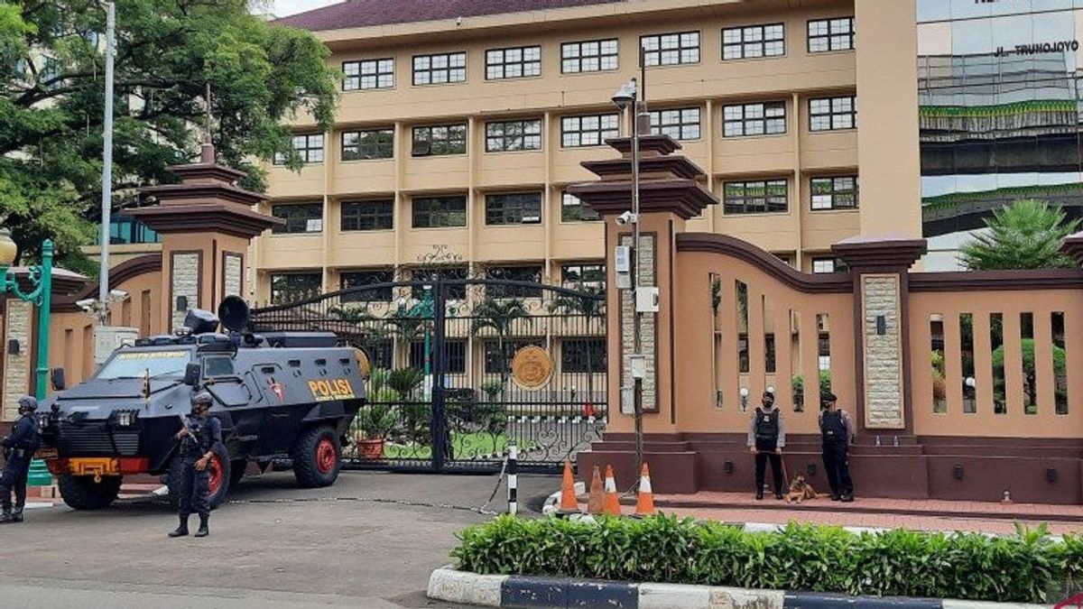 La Police Nationale Affirme Que Le Chef De La Police De Sumatra Du Sud Ne Se Retire Pas, Seulement Le Développement De Carrière