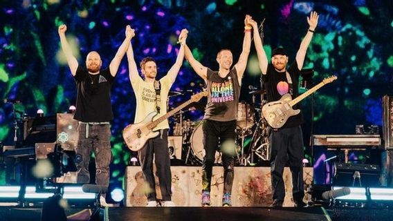 Jakarta Becomes The City With The Lowest Percentage On Returning Wristband Coldplay Concerts