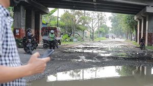 Coba Tengok Rusaknya Jalanan di Medan Ini, Bobby Nasution Janji Bakal Membeton