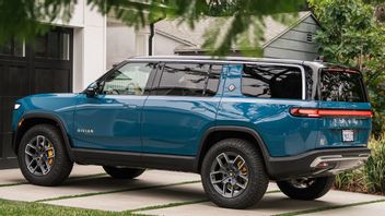 Rivian CEO Says Conventional Cars Will Soon Become Ancient Objects