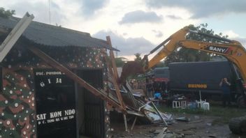 Police Dismantle The Ormas Building That Stands On BMKG's Land