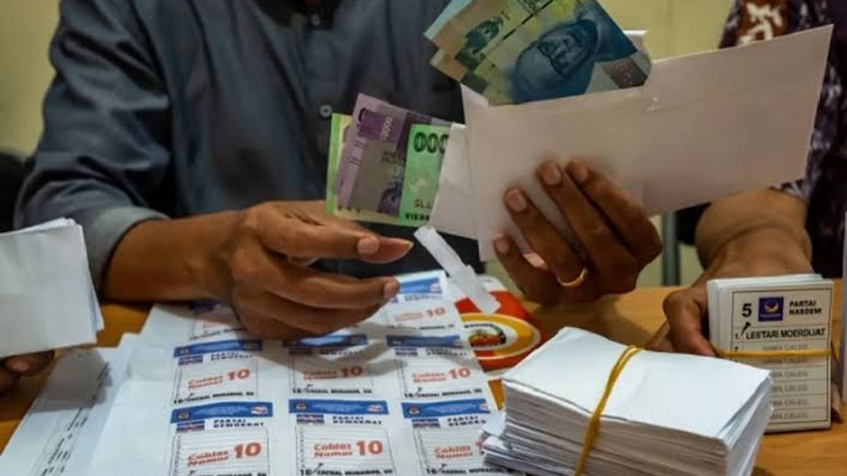 Anggota DPR PDIP Usul Legalkan Politik Uang di Pilkada, Formappi Singgung Parpol Biang Kerusakan Pemilu