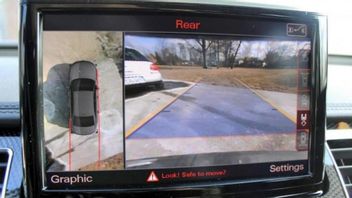 以下是汽车360相机的功能:使驾驶员更容易监控周围条件