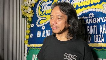 Dewa Budjana Kenang Irianti Erningpraja 学到正规音乐的女性歌手的先驱