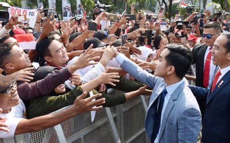 Gibran Menapaki Jejak Jokowi: Buah Tak Jatuh Jauh dari Pohonnya