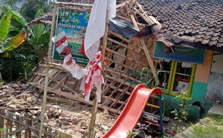 Posyandu di Sukabumi Ambruk, 10 Wanita Terluka