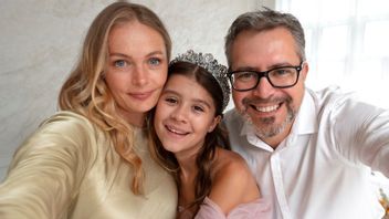 成熟した子供たちとのより深い絆を築くための8つの賢い方法