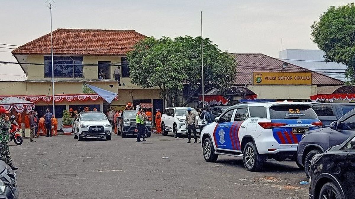 29 من عناصر الجيش الإندونيسي يصبحون مشتبه بهم في مداهمة شرطة سيراكاس