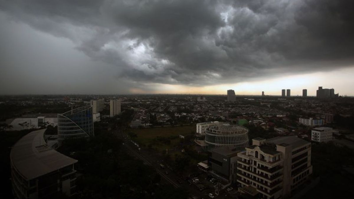 Prakiraan Cuaca: Jakarta Hujan Ringan dan Beberapa Kota Hujan Lebat