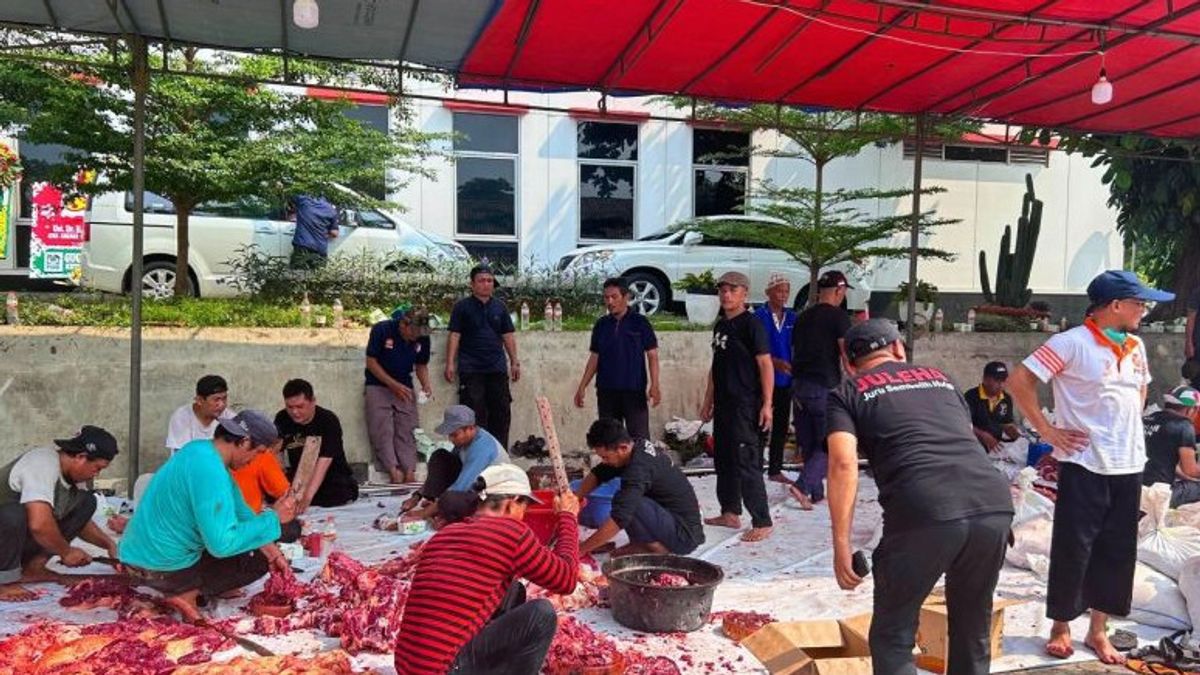 PKS Kurbankan 9.757 Ekor Hewan untuk Dibagikan ke Masyarakat di Seluruh Indonesia