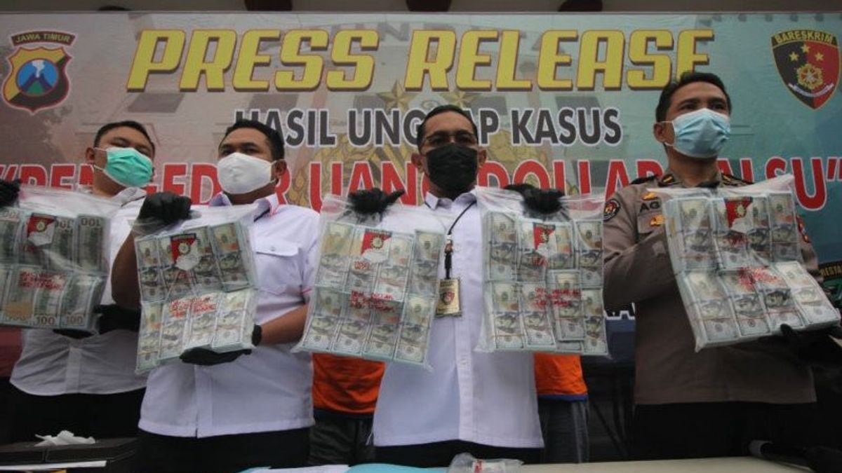 Dua Warga Bali Ditangkap karena Tukar Dolar AS Palsu, Polrestabes Surabaya: Kualitasnya Baik, tapi Tak Presisi