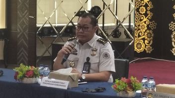 移民局调查中国外籍人士获得伪造身份证件，涉嫌爱情欺诈