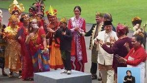 Tawa Prabowo Usai Ikut Joget Ojo Dibandingke di Istana