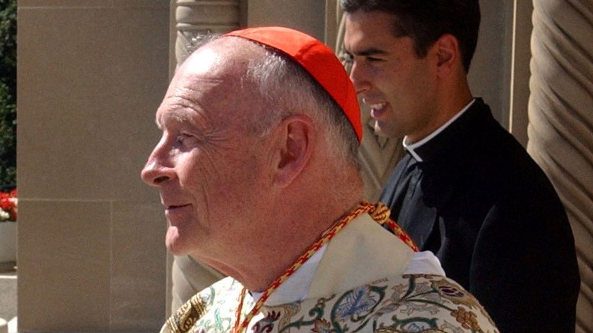 未成年の子供の性的虐待で起訴された元米枢機卿セオドア・マッカリック