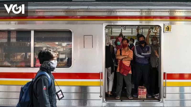 Tolak Kenaikan Tarif KRL Di 2023, PKS: KRL Overload Di Jam Sibuk ...