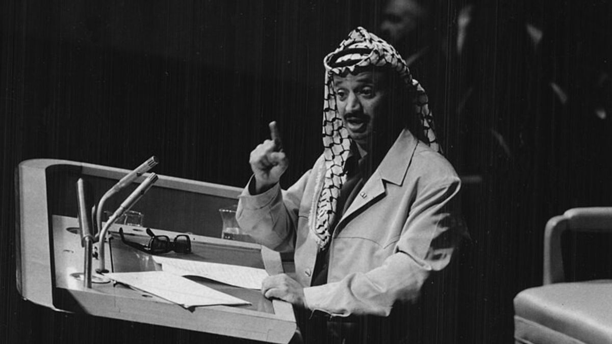 La commémoration indonésienne titre d'une énorme salade pour le combattant palestinien Yasser Arafat