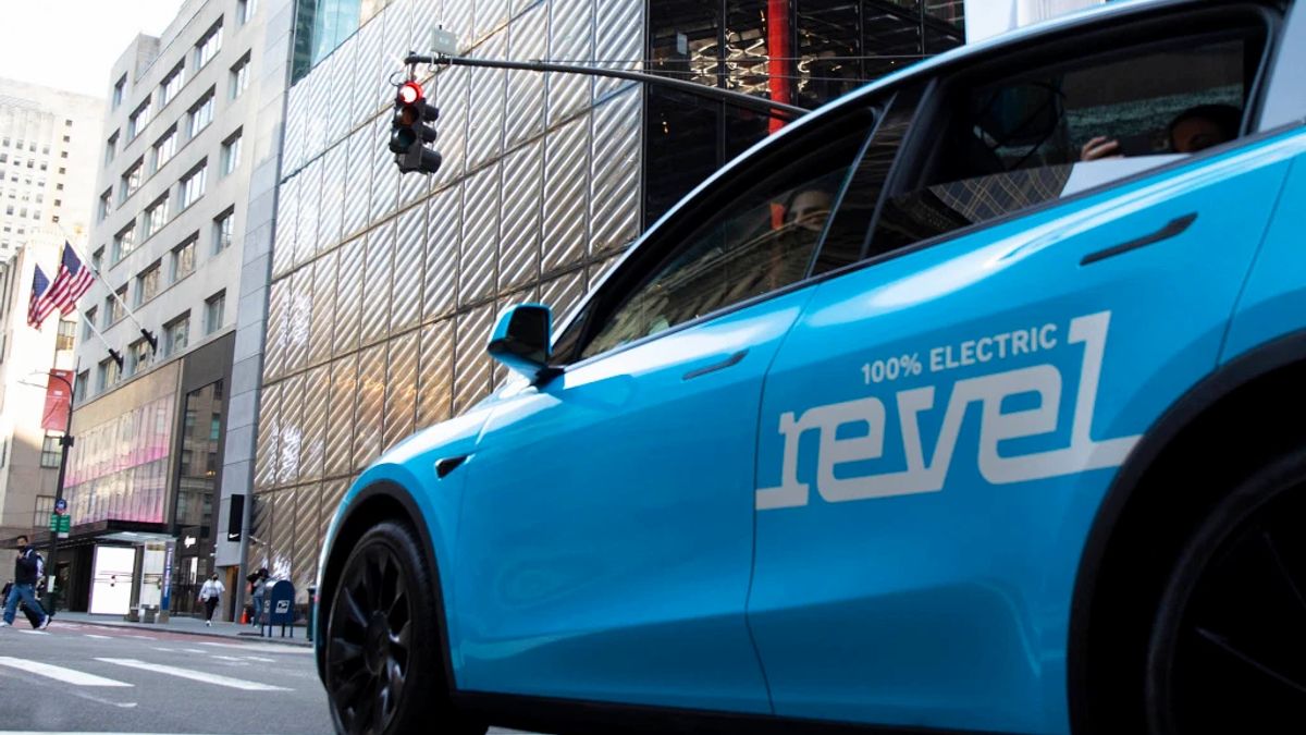 Regulation Has Been Blocked, Revel Launches Electric Taxi In New York