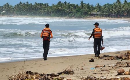 Gelombang dan Angin di Lebak Banten Lagi Ganas-ganasnya, Nelayan dan Pelaku Pelayaran Jangan Melaut Dulu